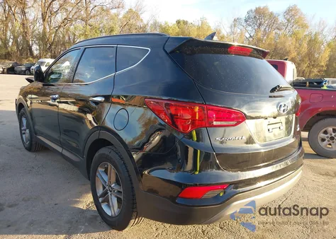 2017 Hyundai Santa Fe Sport 2.4L z USA, uszkodzony, nr VIN 5NMZUDLB5HH015797